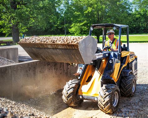 what's the difference between a skid steer|highest rated skid steers.